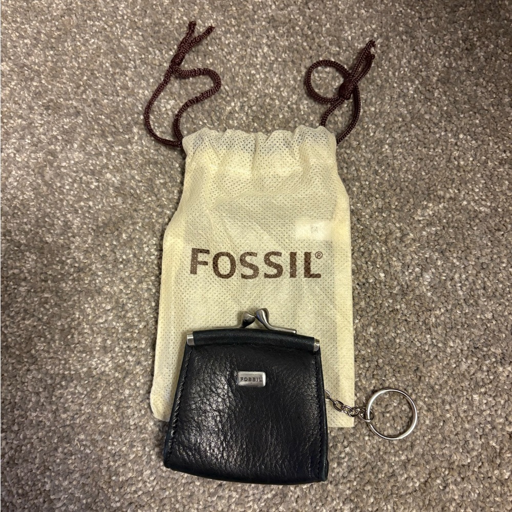 Fossil genuine leather coin purse with key ring, pouch